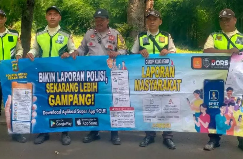 Polsek Medansatria Sosialisasikan Aplikasi “Lapor Polisi Gampang” kepada Warga Harapan Indah