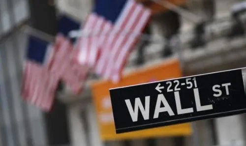 Wall Street Pekan Depan Menanti Laporan Keuangan dan Arah Suku Bunga Acuan