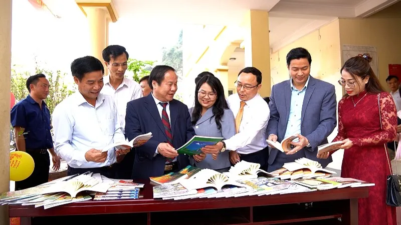 Hari Puisi Vietnam ke-24 Tahun 2026 Digelar di Lai Chau, Angkat Tema “Sebelum Lautan Luas”
