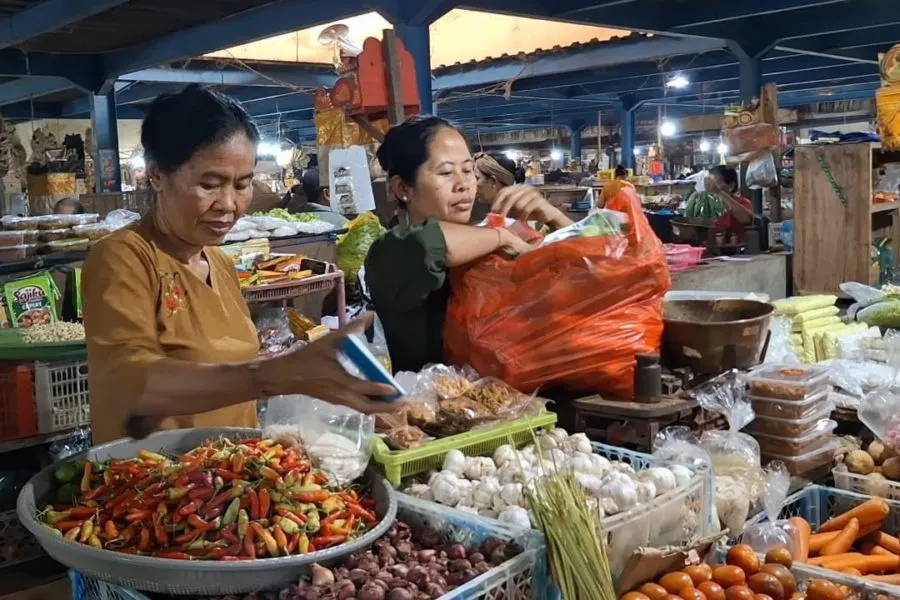 Harga Cabai Rawit di Bangli Naik hingga Rp100 Ribu per Kilogram, Penjualan Pedagang Menurun
