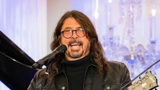 Dave Grohl Mengaku Tak Tahu Violet Grohl Sudah Teken Kontrak Rekaman: Saya Sama Sekali Tidak Terlibat