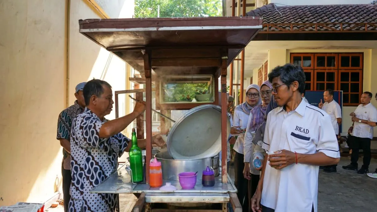 Pemkab Kulon Progo Libatkan Pedagang Kaki Lima dalam Syawalan ASN Hari Pertama Kerja