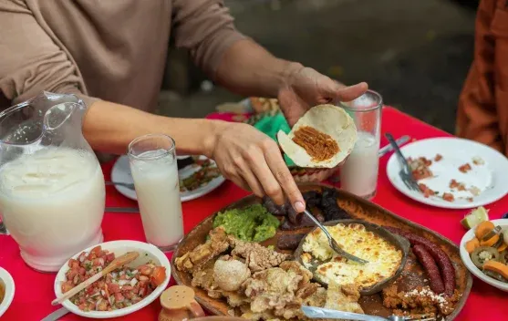 Ahli Gizi Bagikan Strategi Pola Makan agar Puasa Ramadan Tetap Aman dan Seimbang