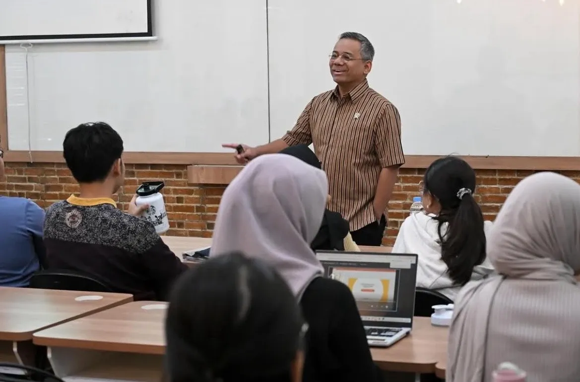 Wamenkeu Suahasil: Pemahaman Ekonomi Makro Penting bagi Generasi Muda untuk Menjaga Stabilitas