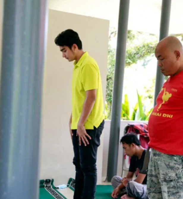 Mahdy Reza, Pemeran Roni di Buku Harian Seorang Istri, Tampil Berbeda di Lokasi Syuting