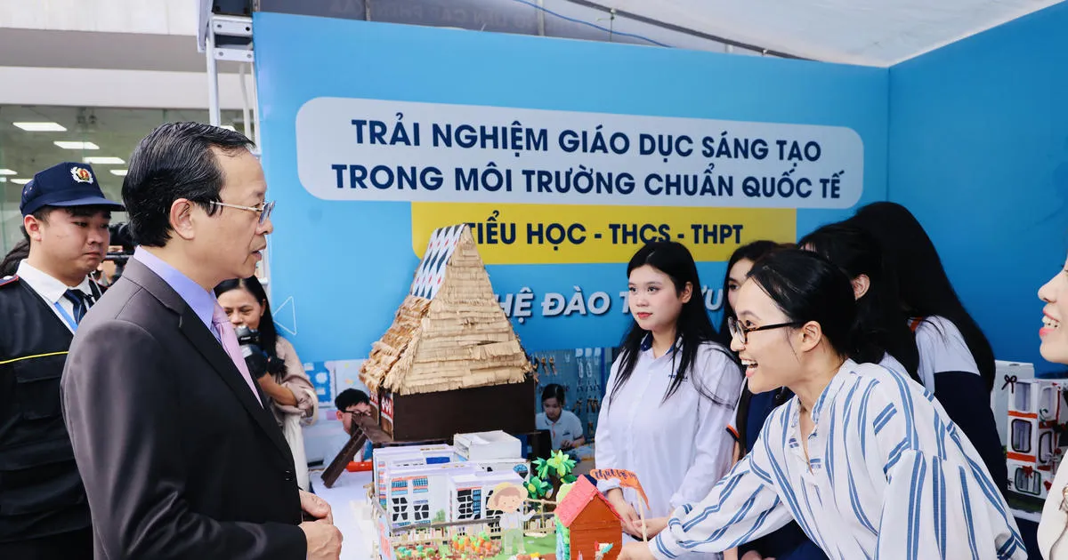 Kompetisi Riset Sains dan Teknologi Nasional Siswa Dibuka di Hanoi, Diikuti 242 Proyek