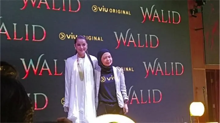 Tantangan Olla Ramlan Memerankan Anak Kiai dalam Serial "Walid"