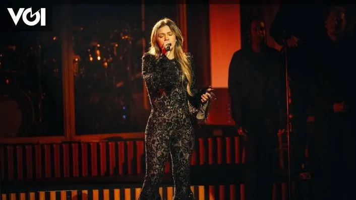 Kelly Clarkson Ungkap Sisi Pahit di Balik Lagu Hit "Because of You"