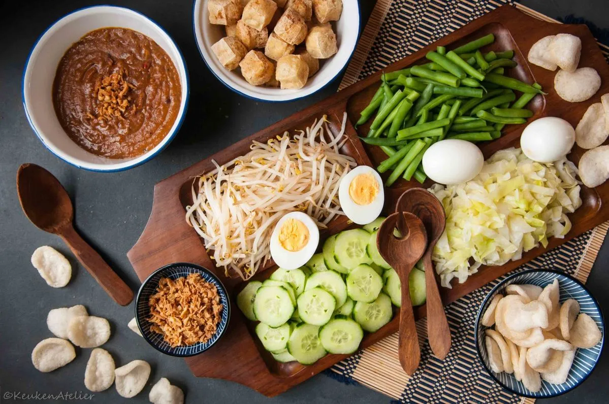 Studi: Pola Makan Sehat Terjangkau, tetapi Tergeser Makanan Olahan di Indonesia