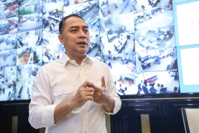 Eri Cahyadi Dorong Surabaya Jadi Kota Jasa, Tekankan Transparansi Layanan Lewat Digitalisasi
