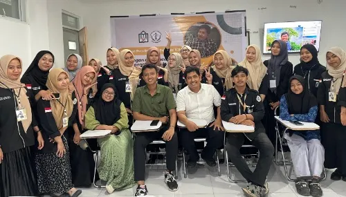 Direktur Pijarnews.com Berbagi Tips Penulisan dan Publikasi Karya Tulis di IAIN Parepare