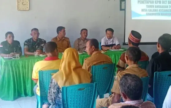 Babinsa Koramil Reok Hadiri Rapat Penetapan APBDes Salama 2026