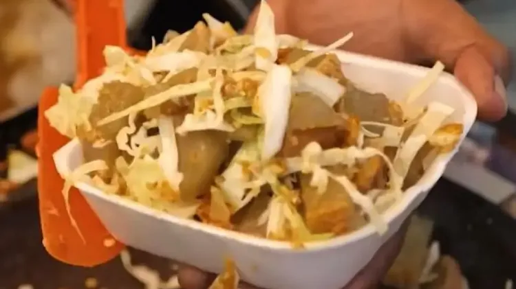 Street Food Surabaya yang Sedang Viral: Dari Tahu Kocek Pedas hingga Sate Klopo