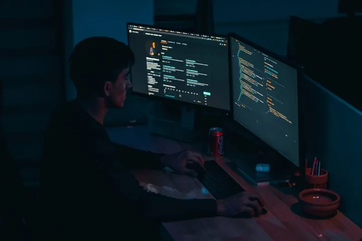 Trojan SparkCat Kembali Menyusup ke App Store dan Google Play, Menyamar Jadi Aplikasi Pengiriman Makanan