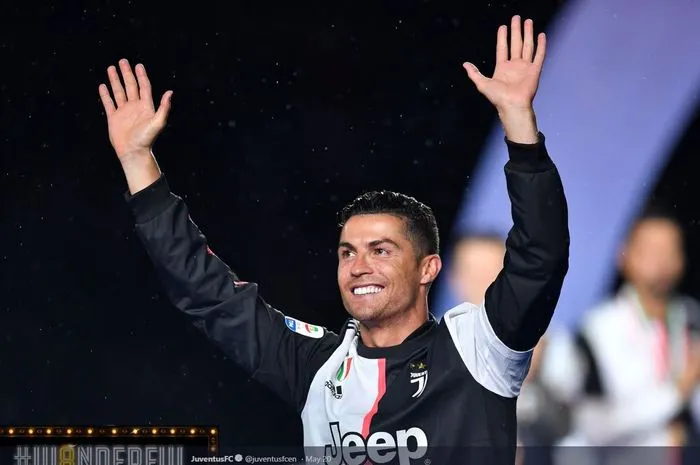 Ronaldo Ajarkan Kerja Keras kepada Anak Pertamanya Sejak Dini