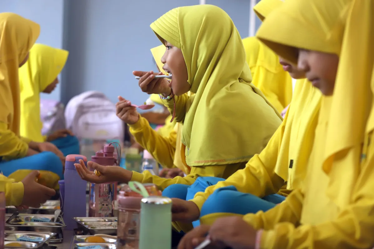 Program Makan Bergizi Gratis Dinilai Strategis, Ini Catatan dari Sisi APBN dan Ekonomi Makro