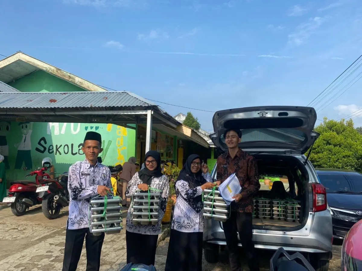 Delapan Bulan Program Makan Bergizi Gratis di MI GUPPI 13 Tasik Malaya, Kebiasaan Makan Sehat Siswa Mulai Terbentuk