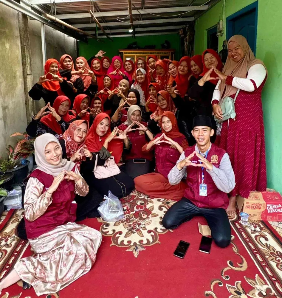 Mahasiswa KKN UIN Raden Fatah Beri Edukasi Fiqh Muamalah untuk Perkuat Literasi Keuangan Syariah Ibu-Ibu