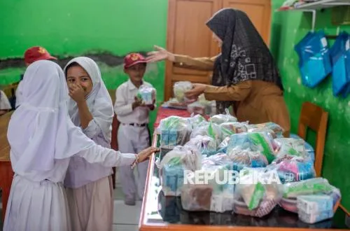 Gejolak Ekonomi Global Dinilai Berisiko Tekan Keberlanjutan Program Makan Bergizi Gratis