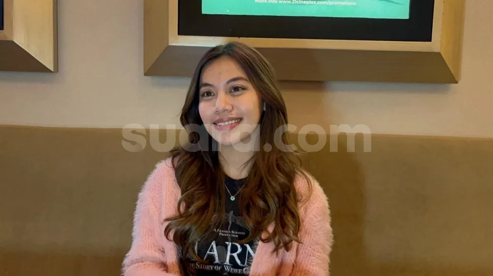 Ayah Frislly Herlind Meninggal Dunia, Sang Aktris Sampaikan Duka Lewat Instagram