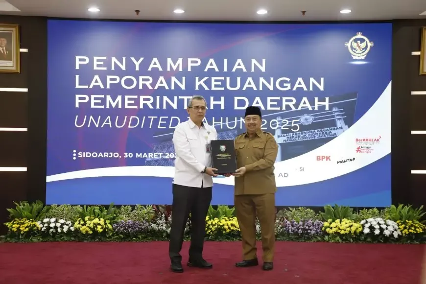 Bupati Jombang Serahkan LKPD Unaudited 2025 ke BPK Jatim