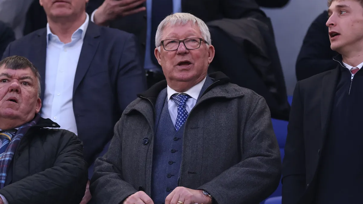 Michael Owen Terkejut Sir Alex Ferguson Sempat Dibawa ke Rumah Sakit, Sempat Berbicara Sehari Sebelumnya