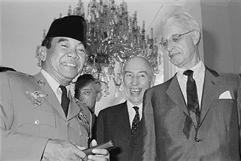 Latar Belakang Upaya Pembebasan Irian Barat Melalui Operasi Militer