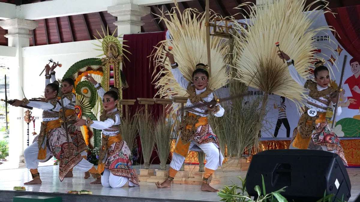 FLS3N 2025 Tingkat SMP se-Denpasar Digelar, Jadi Ajang Ekspresi Seni dan Sastra Pelajar