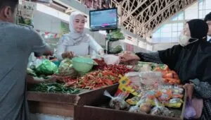 Panen Raya Tekan Harga Bumbu Dapur di Pasar Batang, Pembeli Masih Sepi