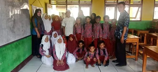 Bangunan Retak dan Halaman Tergenang, SDN Inpres Rasa Nggaro Bolo Masih Butuh Perhatian