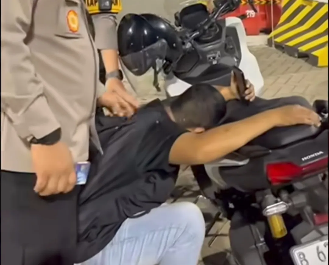 Video Pemudik Menangis di Pelabuhan Ciwandan Viral Usai Terima Kabar Ibunda Meninggal