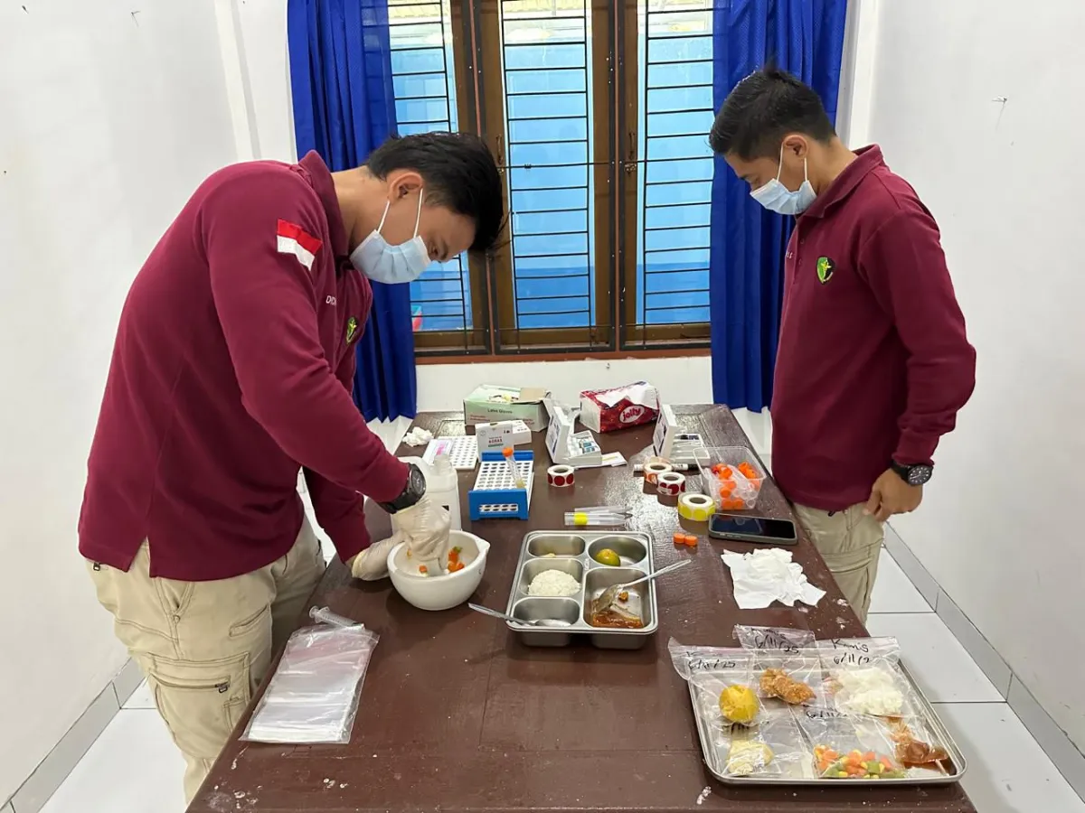 Sidokkes Polres Gunung Mas Periksa Menu Harian MBG, Pastikan Keamanan Pangan