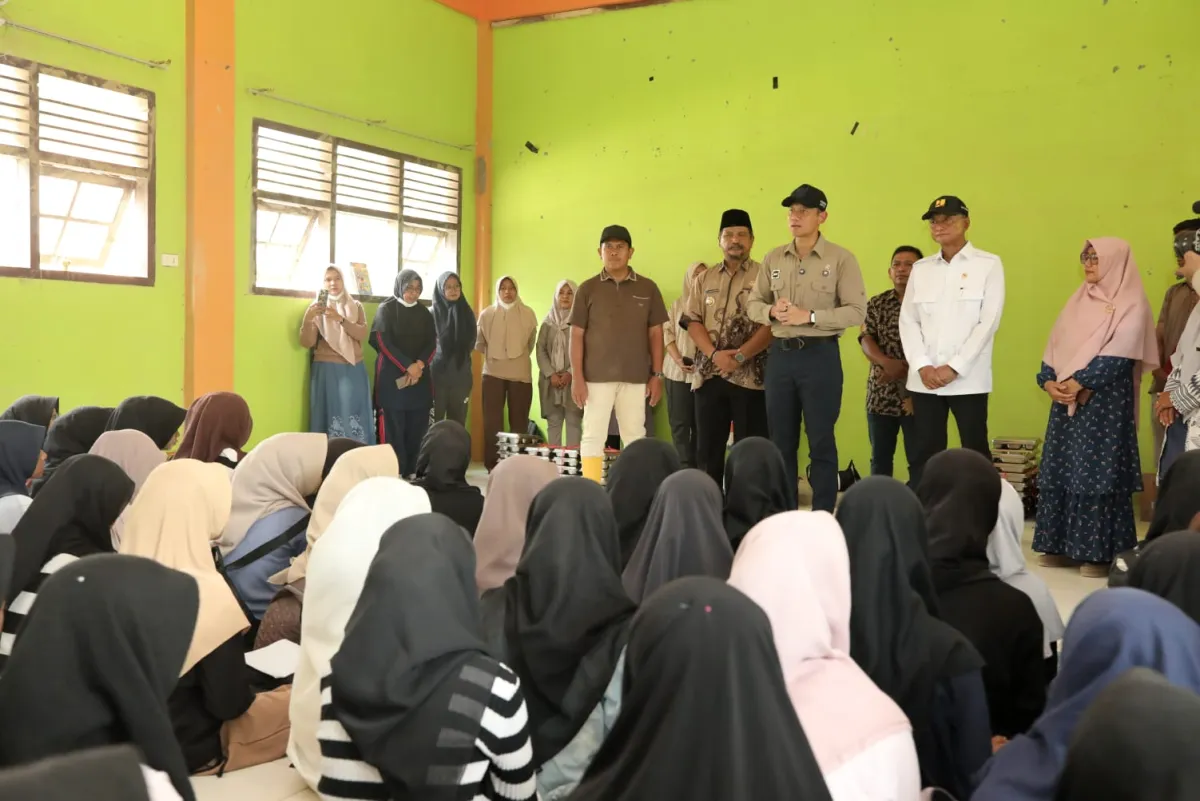 AHY dan Menteri PU Tinjau SMPN 1 Karang Baru, Dorong Percepatan Pemulihan Sekolah Pascabanjir di Aceh Tamiang