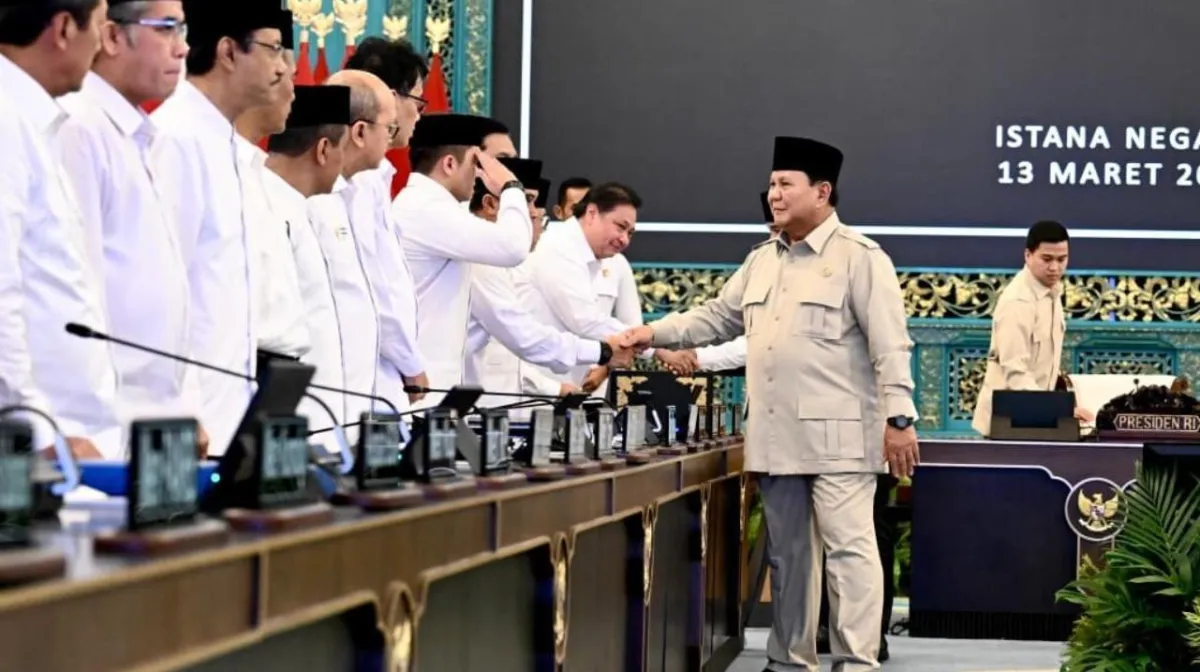 Prabowo Minta Pemerintah Tetap Waspada Dampak Krisis Global pada Energi dan Ekonomi