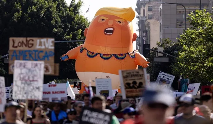 Gelombang Aksi “No Kings” Menyebar di 50 Negara Bagian AS, Soroti Kekuasaan Trump