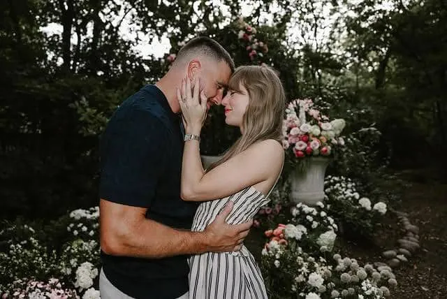 Rumor Pernikahan Taylor Swift dan Travis Kelce pada 3 Juli 2026 Beredar, Belum Ada Konfirmasi Resmi