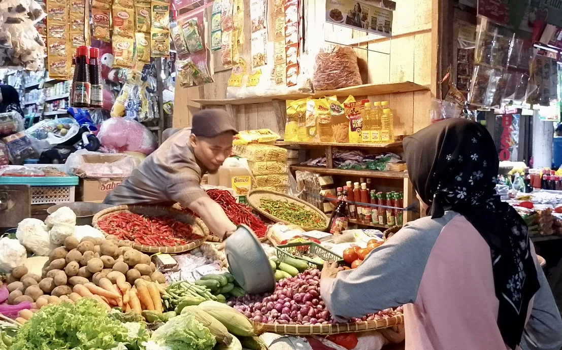 Pedagang Pasar Badak Pandeglang Keluhkan Harga Sayur dan Bumbu Naik, Diduga Terkait Belanja Program MBG ke Pemasok