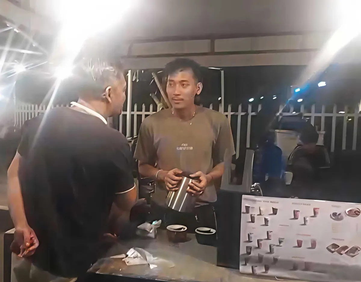 Satpol PP Pekanbaru Tegur Pedagang Kuliner di Jalan Cut Nyak Dien yang Memutar Musik DJ