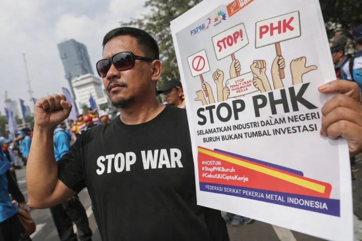 Penutupan Selat Hormuz Picu Kekhawatiran Gelombang PHK di Industri Padat Karya Indonesia