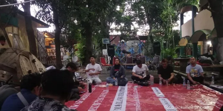 Diskusi Publik dan Pentas Seni “Tukar Suluh” Bangun Solidaritas untuk Tahanan Politik