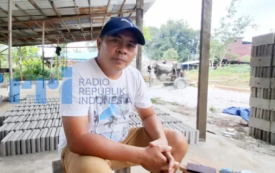 Usaha Batako Lokal di Kutai Barat Tumbuh di Tengah Tren Bangunan Beton, Omzet Capai Puluhan Juta