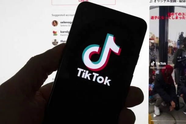 Waspadai Tren Berbahaya di Media Sosial, dari Tantangan Blackout hingga Diet Viral