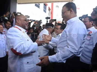 Ketika Foto Kerja Sama Partai Politik Menjadi Tren: Politik Citra, Kepercayaan Publik, dan Masa Depan Demokrasi