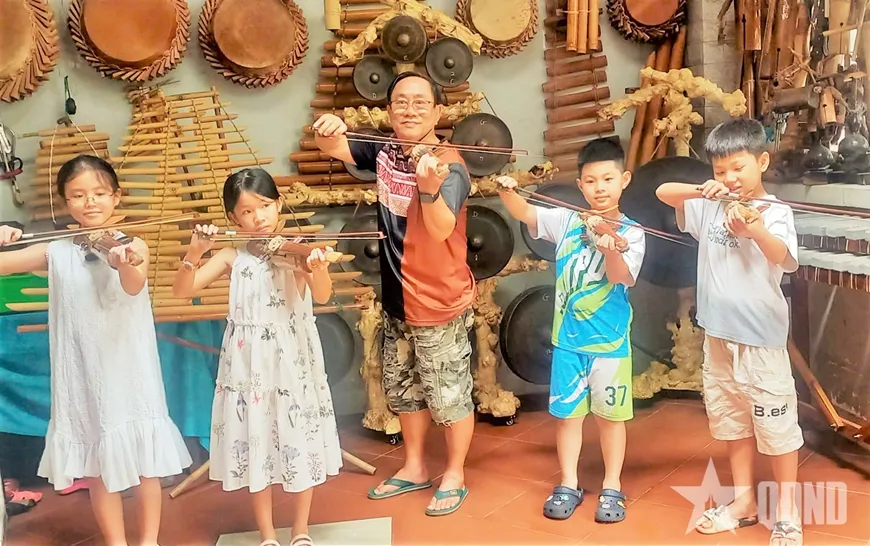 Nguyen Truong, Guru Biola yang Melestarikan dan Mencipta Alat Musik Bambu dari Dataran Tinggi Tengah