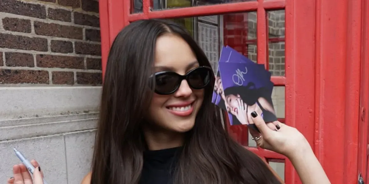 Makna Lagu “Drivers License” Olivia Rodrigo: Kisah Patah Hati Remaja dan Proses Melepaskan