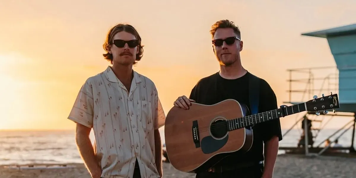 Makna Lagu “Coastline” dari Hollow Coves: Pelarian dari Rutinitas Menuju Ketenangan Alam