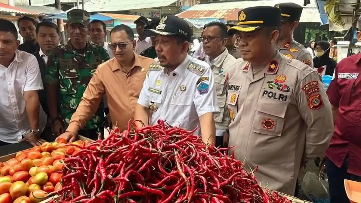 Polres Pidie Jaya dan Forkopimda Sidak Pasar Ulee Gle, Cabai Merah, Bawang Merah, dan Tomat Naik