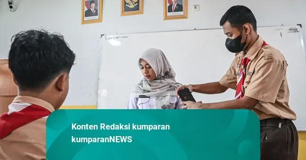 SMAN 112 Jakarta Batasi Penggunaan Gadget Selama Jam Belajar