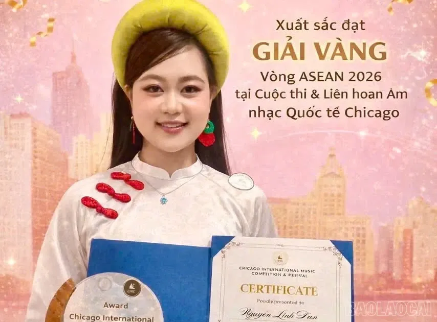 Siswa Lao Cai Raih Medali Emas di Kompetisi Musik Internasional Chicago Tingkat ASEAN