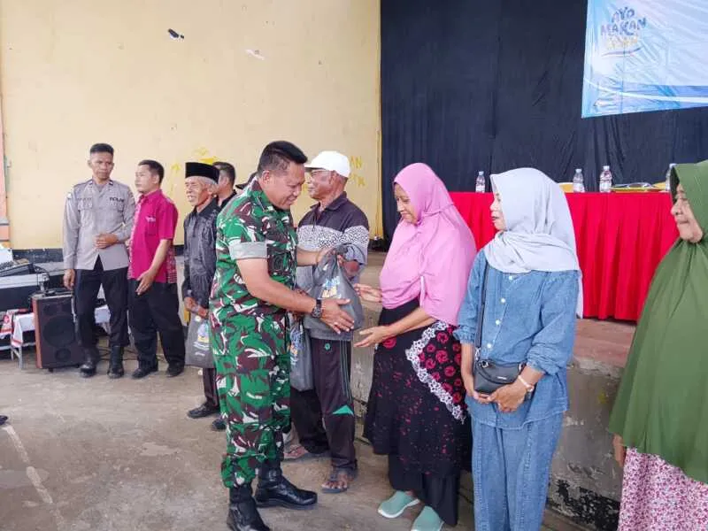 Danramil Empang Hadiri Gerakan Masyarakat Makan Ikan di Desa Pamanto